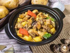 天富开户菜谱 黄焖鸡,如何制作又香又嫩的黄焖鸡