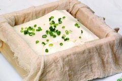 天富注册嫩豆腐和老豆腐哪个好吃 嫩豆腐细腻滑